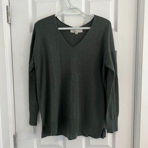 LOFT Lightweight V-Neck Tunic Sweater - M